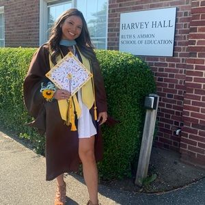 Meet your Posher, Leanne